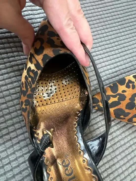 J. Renee Kari Leopard Print Pointed Toe D'Orsay Mary Jane Kitten Heels - Picture 5 of 7